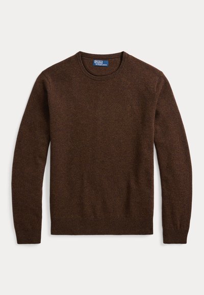 Brauner Pullover mit Rundhalsausschnitt aus weichem Stoff, mit langen Ärmeln und gerippten Bündchen. Kleines Logo auf der Brust gestickt.
