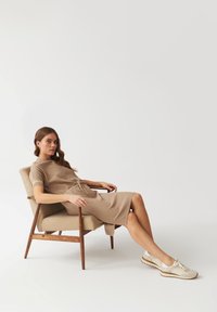 TATUUM PAM - Pulóverruha - beige