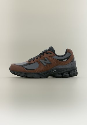 New Balance, U2002 UNISEX - Маратонки - pumpernickel/black
