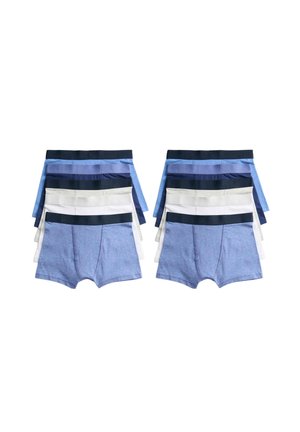 Due set di cinque boxer da uomo in colori blu, navy, bianco e azzurro, disposti in file sovrapposte su uno sfondo bianco.