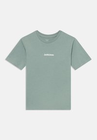 Unselected, iceberg green