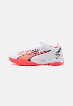 ULTRA MATCH TT - Astro turf trainers - white/black/fire orchid
