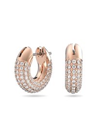 Náušnice z ružového zlata v tvare kruhu, pokryté trblietavými priehľadnými kryštálmi, s pántovým uzáverom pre jednoduché nosenie.