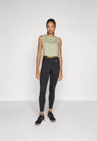 Puma SLEEVELESS TANK - Top - lux army