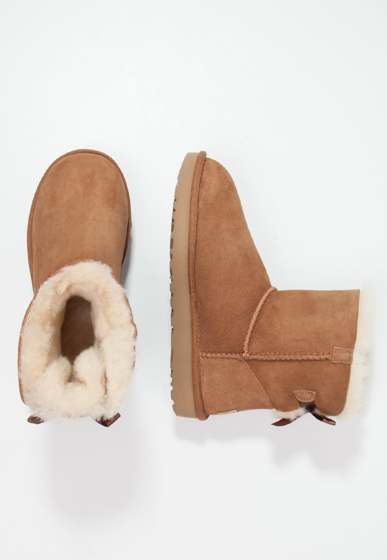 ugg mini bailey bow ii chestnut