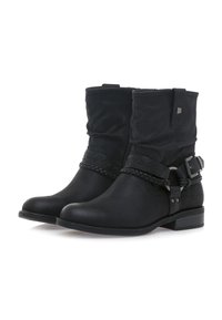 Botas negras hasta el tobillo con un diseño texturizado, correa decorativa trenzada y detalle de hebilla, con un tacón bajo y apilado. Material suave y duradero.