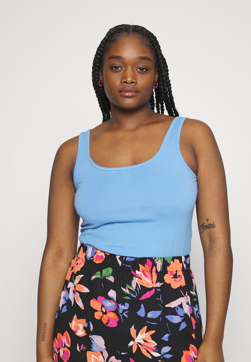 Only Carmakoma Malba top olive