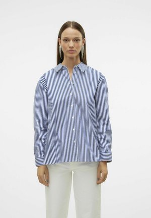 Gestreepte blauwe en witte longsleeve shirt met een button-down kraag en witte knopen; heeft een relaxte pasvorm en omgeslagen mouwen.