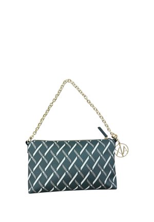 Piccola pochette nera e grigia con motivo, manico a catena dorata e ciondolo rotondo dorato vicino alla zip.