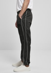 Southpole Jogginghose - black