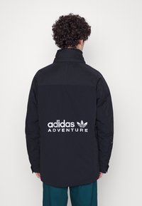 adidas Originals Vinterjacka - black