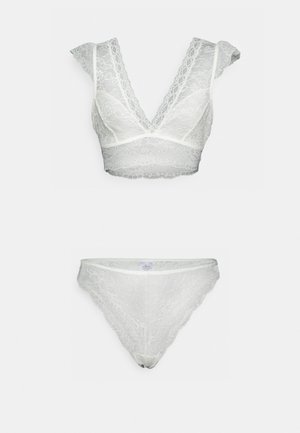 ONLY String - cloud dancer