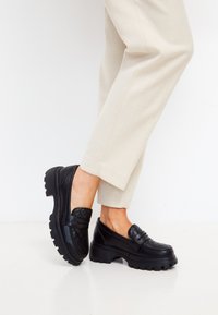 Cesare Gaspari - Instappers - black - 0