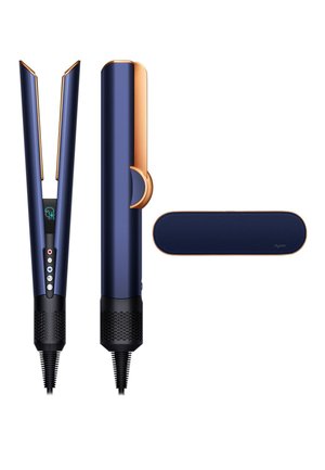 Hårglattejern i marineblå og rosaguld med digital skærm, kontrolknapper og matchende beskyttende varmebestandigt etui.