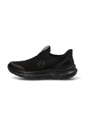 Zapatilla deportiva negra sin cordones con parte superior de punto, suela de goma y logotipo redondo en el lateral, diseñada para comodidad y uso casual.