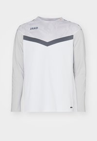 Langarm sportshirt in wit en grijs, met een gestructureerd bovenpaneel, een donkergrijze chevron-detail en het merklogo op de borst.