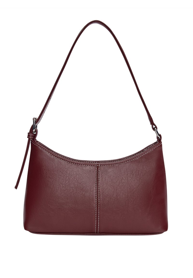 Bordeauxfarbene Ledertasche mit geschwungener Form, einem einzigen Schulterriemen und gesteppten Details in der Mitte. Glatte Textur, minimales Zubehör.
