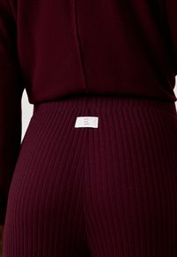Unselected, bordeaux