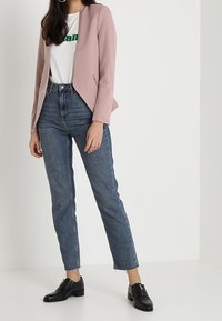 KIOMI Blejzr - light pink