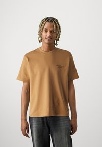 Jack & Jones PREMIUM JPRBLACHAD BRANDING CREW NECK TEE - Majica kratkih rukava s printom - nuthatch