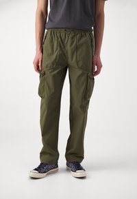 Ellesse Kapsáče - khaki