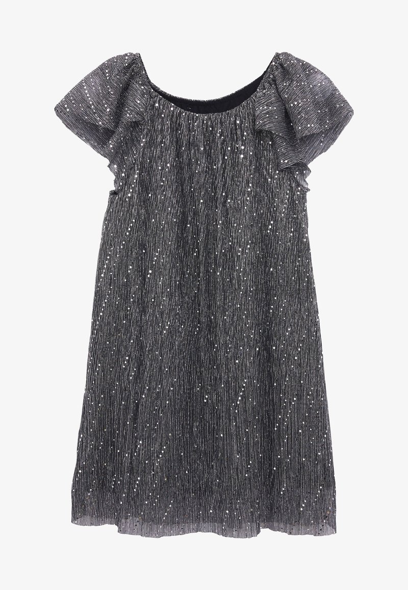 Robe noire à manches courtes avec des rayures verticales argentées et des sequins brillants dispersés, dotée d'un col rond et de manches légèrement bouffantes.