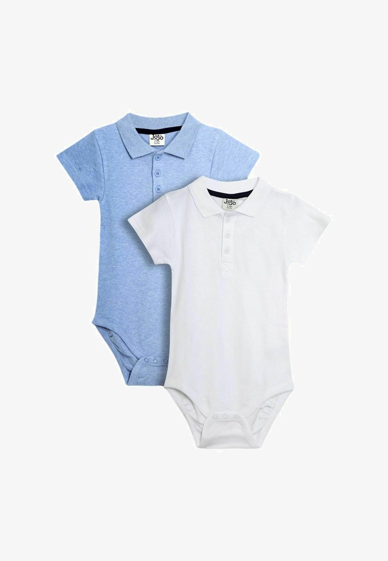 Deux bodies pour bébé à manches courtes avec cols et patte de boutonnage, l'un bleu clair et l'autre blanc, placés côte à côte sur un fond blanc.