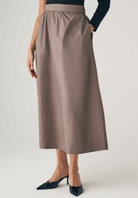 THE SET REGULAR FIT - 2 PACK  FULL MIDI  - Fustă în formă de A - black taupe brown
