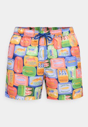 Bañador de hombre con estampado colorido de latas de sardinas vintage y cintura con cordón azul, visto desde arriba sobre fondo blanco.