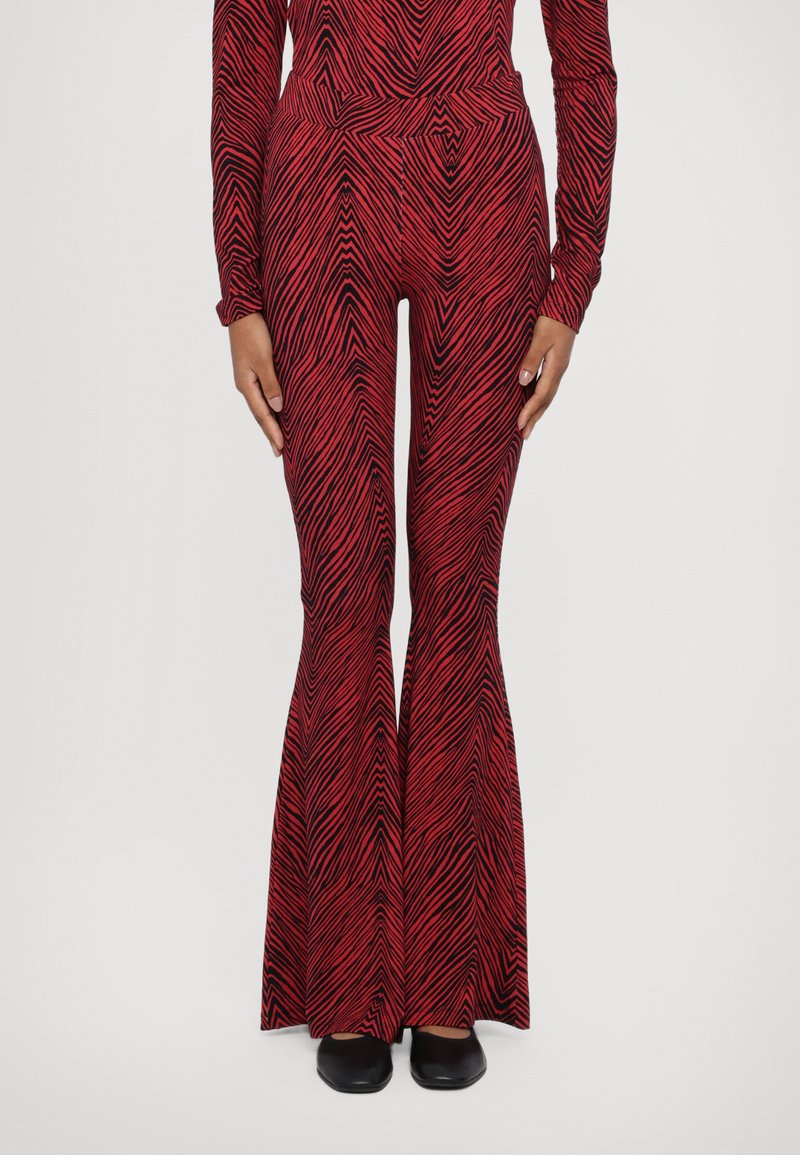Stieglitz MISO FLARED LEGGINGS - Leggings - Trousers - red