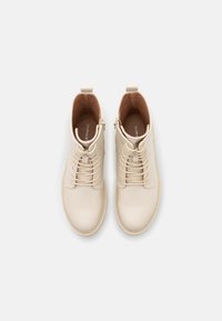 Even&Odd Wide Fit Botins de atacadores - beige
