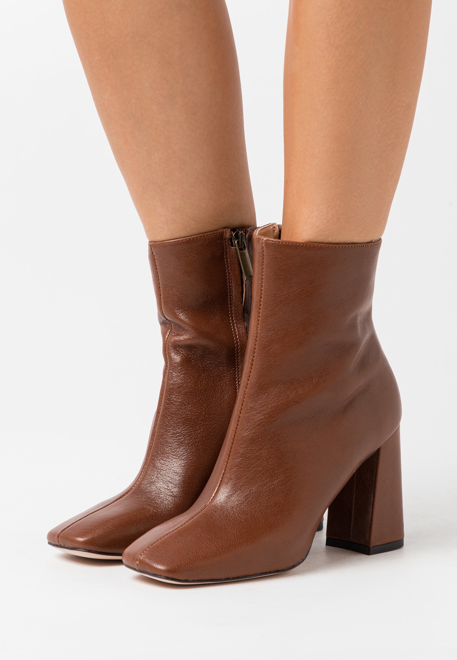 Bianca Di Enkellaarsjes met hoge hak brown Zalando.nl Bianca Di Korte laarzen khaki Zalando.nl