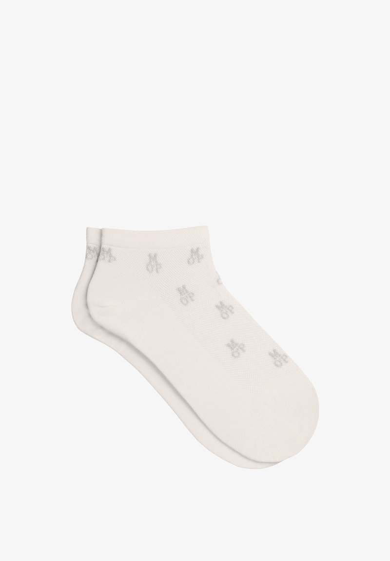 Knöchelsocken aus weicher weißer Baumwolle mit einem hellgrauen Muster aus kleinen Logos. Glatte Textur und geripptes Bündchen sorgen für einen sicheren Sitz.
