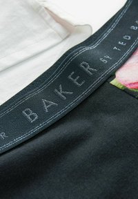 Baker by Ted Baker GRAPHIC SET - REGULAR FIT - Šortky - navy