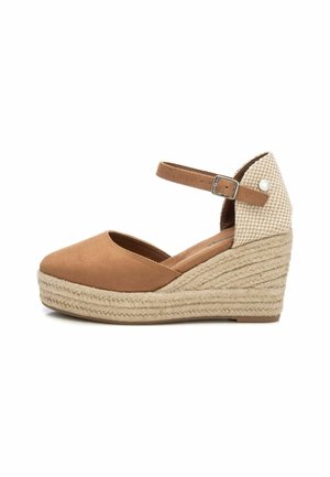 Zapatos altos - camel