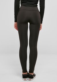 Urban Classics Legging (type pantalon) - black