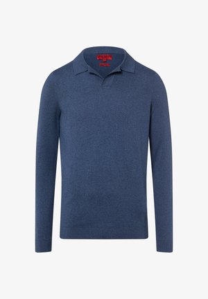 Heren blauwe gebreide poloshirt met lange mouwen, een kraag en geribbelde boorden, weergegeven op een witte achtergrond.