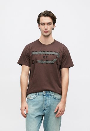 NORM - T-shirt z nadrukiem