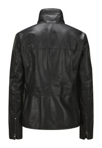Schwarze Lederjacke mit Stehkragen, Reißverschlussärmeln und nahtlosem Rückendesign. Glatte Textur und taillierte Silhouette.