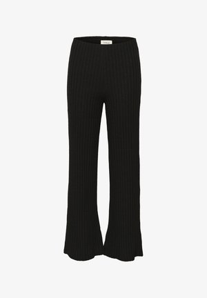 Mustat ribbitut housut, joissa on leveät lahkeet ja korkea vyötärö. Kangas vaikuttaa pehmeältä ja joustavalta, sopii rentoon käyttöön.