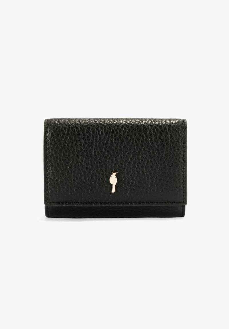 Czarny skórzany portfel o teksturowanym wykończeniu, prostokątnym kształcie, akcesoriach w złotym kolorze oraz wytłoczonym logo z przodu.