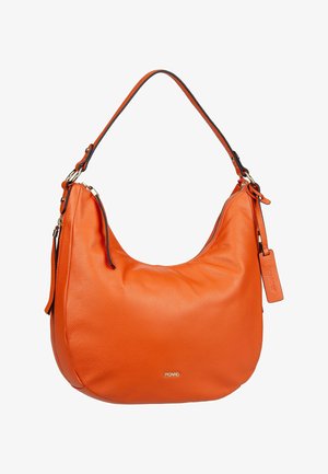 Sac à bandoulière en cuir orange avec surface texturée, bandoulière unique, fermeture éclair dorée et petit logo de marque doré à l'avant.