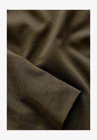 Selected, olive
