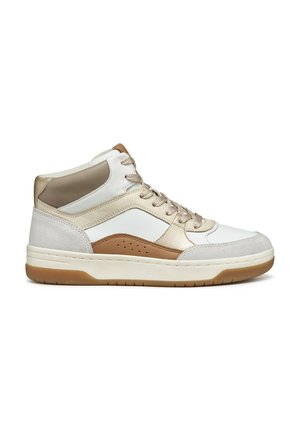 Baskets montantes en cuir blanc avec des accents en daim beige et métalliques. Présentent des panneaux texturés et une semelle en caoutchouc gomme.