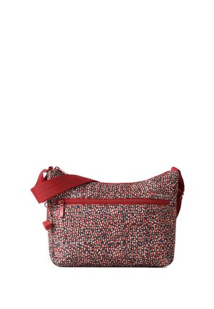 Rektangulær crossbodytaske med rød, hvid og sort pixeleret mønster, rød lynlåslomme og bred justerbar rød rem.
