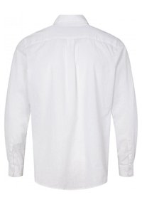 Valkoinen pitkähihainen paita, jossa on klassinen kaulus, napilliset kalvosimet ja hieman teksturoitu kangas. Selässä keskellä laskos lisärakenteen takaamiseksi.