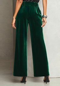 Lipsy REGULAR FIT WIDE LEG  - Nadrágok - green