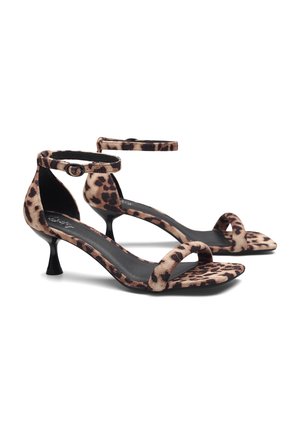 Sandals - leopard