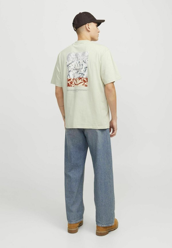 T-Shirt print - celadon tint