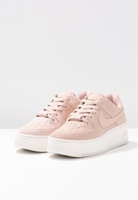 Nike Sportswear Sneakers - light pink